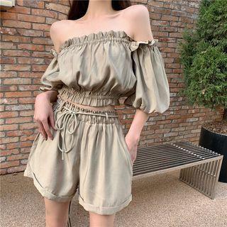 Set: Puff-sleeve Off-shoulder Cropped Blouse + Shorts