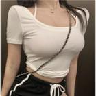 Short-sleeve Cold Shoulder T-shirt / Shorts