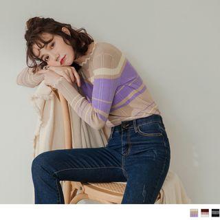 Wave Neck Color Block Knit Top