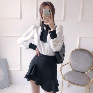Contrast-collar Lace-trim Blouse With Brooch