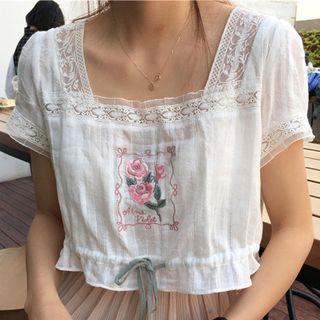 Lace Trim Floral Embroidered Short-sleeve Crop Top