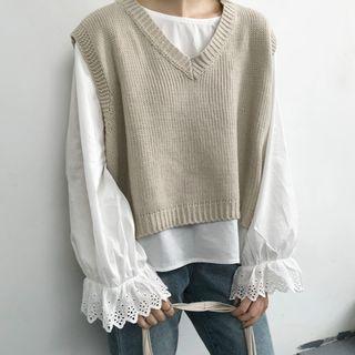 Set: Long-sleeve Perforated Top + V-neck Knit Vest
