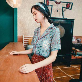 Short-sleeve Floral Print Shirt/ Tiered Midi A-line Skirt