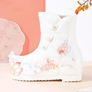 Embroidered Frog-button Hidden-wedge Hanfu Short Boots