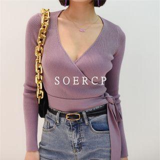 V-neck Tie-hem Knit Top