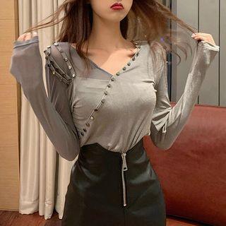 Buttoned V-neck Long-sleeve Top