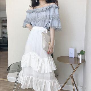 Off-shoulder Fringed Top / Midi Layered Skirt