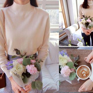 Mock-neck Slit-hem Lightweight Knit Top