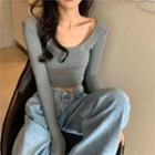 Padded-shoulder Long Sleeve Cropped Top