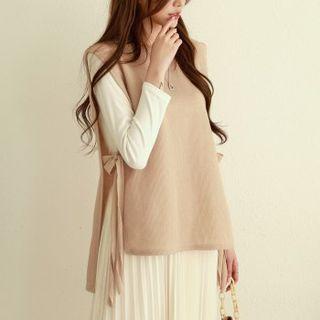 Dip-back Tie-side Sweater Vest