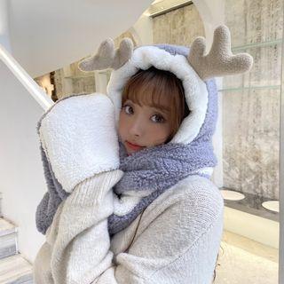 Deer Hat With Scarf