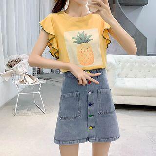 Short-sleeve Printed Ruffled T-shirt / Buttoned A-line Mini Denim Skirt
