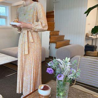 Checked Tie-waist Plated-hem Dress