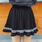 Contrast Stripe Pleated A-line Skirt