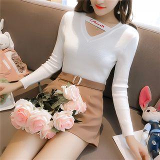 Lettering V-neck Knit Pullover