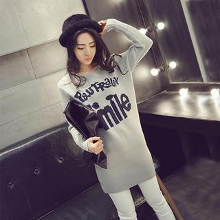 Lettering Long Knit Top