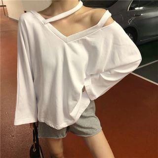 Cut-out Shoulder Long Sleeve V-neck Tee