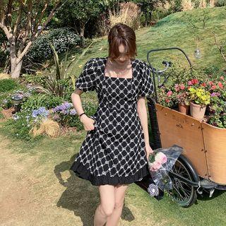 Square-neck Heart Embroidered Dress