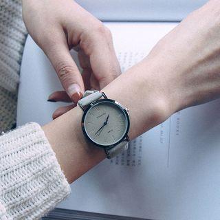 Matte Retro Strap Watch