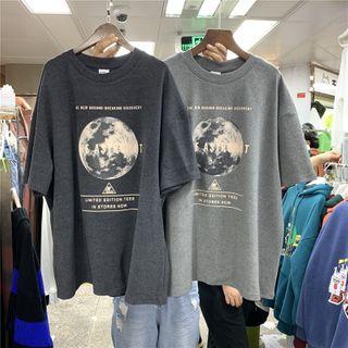 Lettering Moon Short-sleeve Round Neck T-shirt