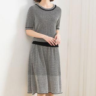 Knit Set: Short-sleeve Plaid Top + Midi Skirt
