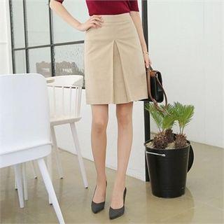 Zip-back Pintuck-front Skirt