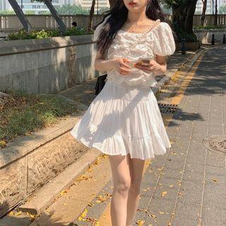 Puff-sleeve Off-shoulder Top / Ruffle Mini Skirt