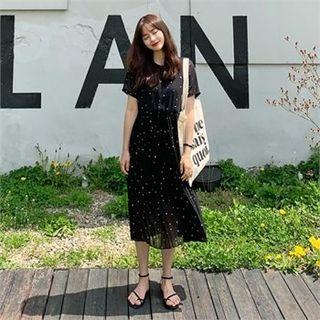 Round-neck Pleated-hem Dotted Dress Black - One Size