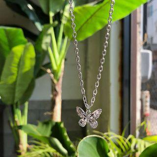 Butterfly-pendant Chain Necklace