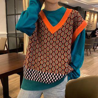 Printed Knit Vest / Oversize Long-sleeve T-shirt
