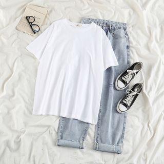 Short-sleeve Plain T-shirt / Straight Leg Jeans