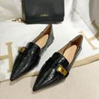 Croc Grain Pointy-toe Loafers