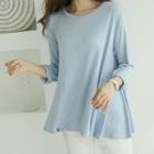 Round-neck Silky Flared T-shirt