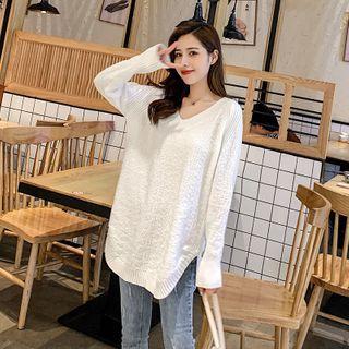 Plain V-neck Slit-hem Knit Top