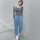 U-neck Crop T-shirt / Drawstring Loose Sweatpants