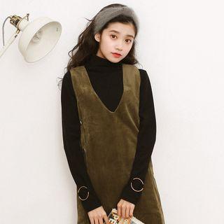 Long-sleeve Turtleneck Metal Circle Top