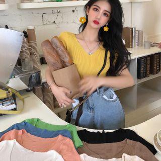 Short Sleeve V-neck Plain Cropped Top