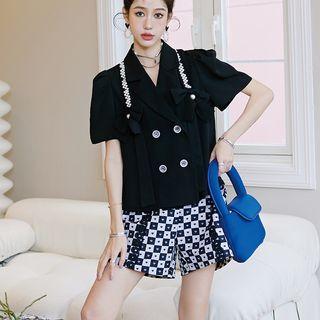 Short-sleeve Faux Pearl Blazer / Checkerboard Shorts