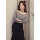 Off-shoulder Lettuce-edge Top