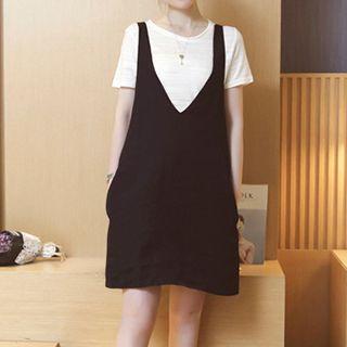 Set: Plain Short-sleeve T-shirt + V-neck Pinafore Dress