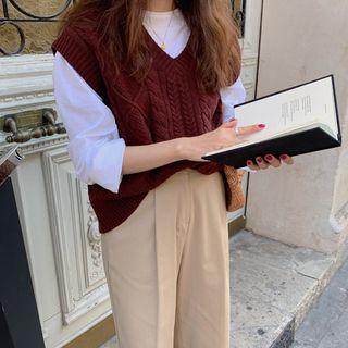 Long-sleeve Plain T-shirt / Cable-knit Vest