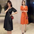Short-sleeve V-neck Lace-up Midi Dress