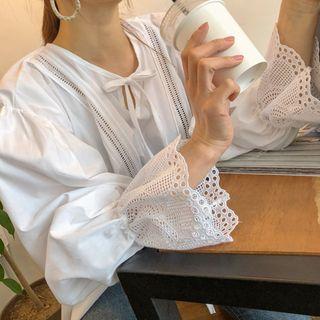 Balloon-sleeve Lace-trim Cotton Blouse