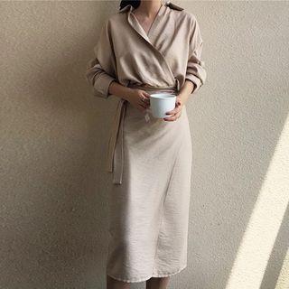 Long-sleeve Tie-waist Midi Collared Dress