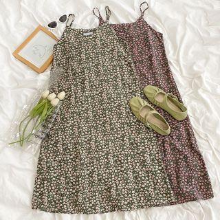 V-neck Floral Printed Chiffon Spaghetti-strap Dress