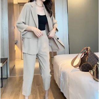Set: 3/4-sleeve Single-breasted Blazer + Capri Pants