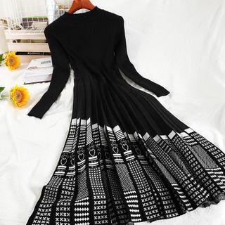 Long-sleeve Patterned Mock-neck Pleated Midi Dress Black - One Size