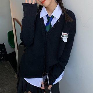 Lettering Patch V-neck Cardigan