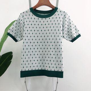 Short Sleeve Round Neck Dot Knit Top