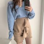 V-neck Sweater / Ruffle Mini Pencil Skirt